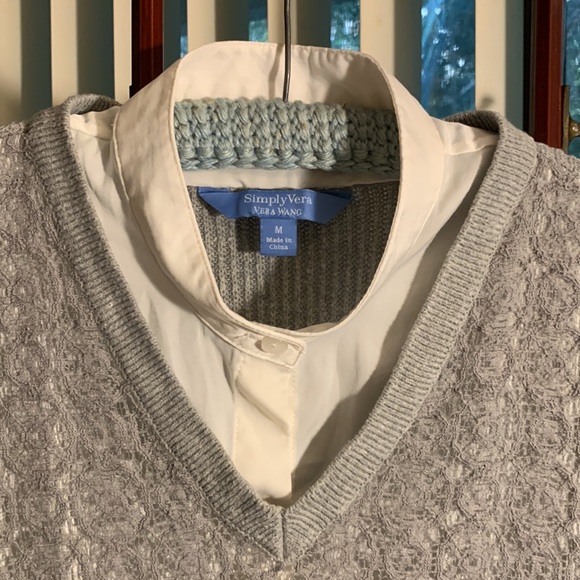 VERA WANG SWEATER - Picture 3 of 9